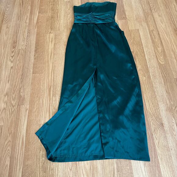 David's Bridal Strapless Slim Charmeuse Gown Emerald Green Dress with Pockets - Picture 5 of 5